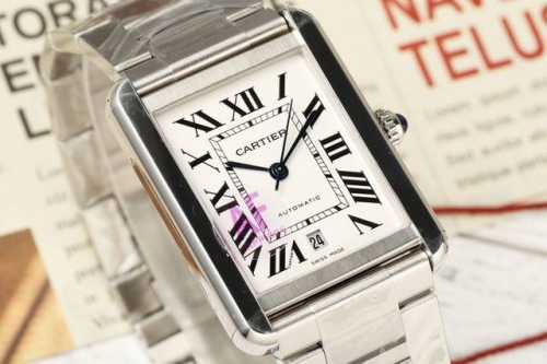 Af Cartier Tank product yearns for peace and opposes war! Af perfectly embodies