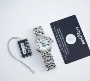 Longines Heart Moon Starry Night Watch: A dazzling display of stars, timeless on