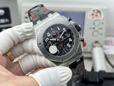 Audemars Piguet Royal Oak 26238 with rubber, leather, and steel straps. Featurin