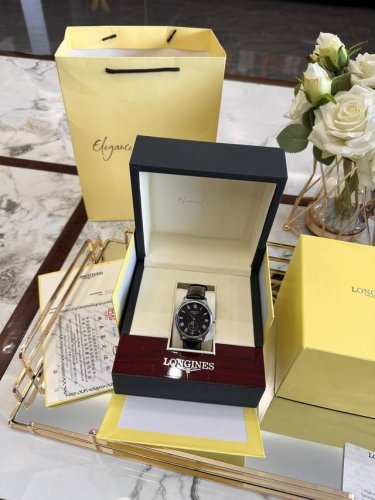 The domestic high version also has the same packaging as the picture Longines o