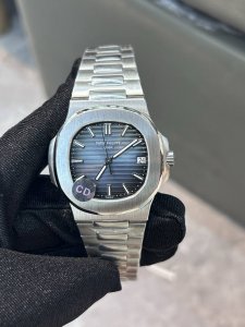 Exclusive real photos Patek Philippe Nautilus entry-level Model 5711 10 Diamete