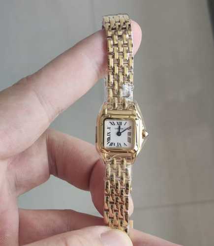 Cartier Mini Panther Gold Women's Watch, measuring 19mm*25mm, is truly exquisite