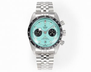 The new Tudor Black Bay Chrono series is a hybrid watch that combines the tradit