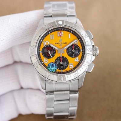 White +50 steel strap 100 BLS New Arrival: Breitling Avenger B01 Chronograph 44