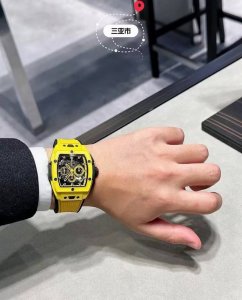 Hublot - New Colorful "Ceramic Craftsmanship" The Spirit of the Big Bang Series