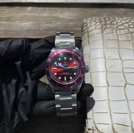 Steel strap 690 Tudor Biwan series equipped with a fully automatic mechanical m - Click Image to Close