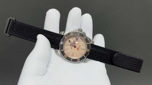 White case black case 900 New product debut Rolex Diw Submariner Parakeet New cu