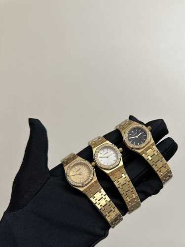 Audemars Piguet has recently launched a new 23mm mini quartz women's watch featu