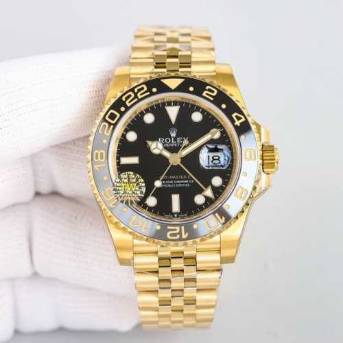 Greenwich Master M126713 Grnr-0001 features a caliber 3285 integrated movement