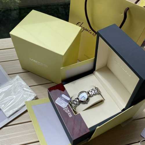 Extremely luxurious The rounded stars and moons are fascinating. This is the Lon