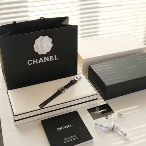 Black model in stock. 316L stainless steel case, 23x23mm size, 6.0mm thickness.