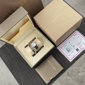 Real diamonds, Bulgari classic snake watch, size 35mm, exquisite workmanship, in