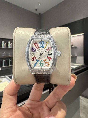 Franker Muller V32 barrel series, luxurious diamond-inlaid classic digital face