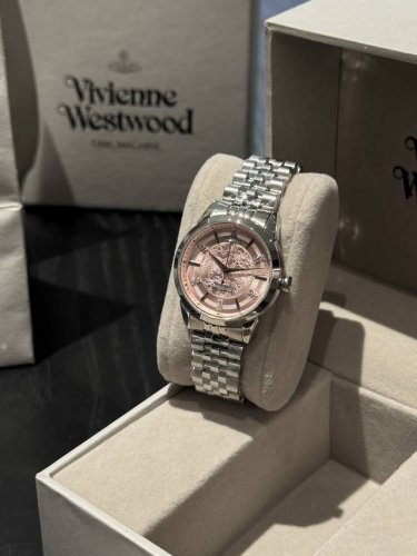 Vivienne Westwood Vv331 | Classic pink, elegantly bloomingThe iconic Saturn ring