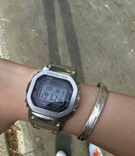 G-Shock Gmw-B5000D-1Er The renowned silver square card is arguably one of the mo