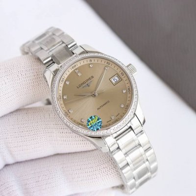 White case, gold case 1240, steel strap 50, 2892 caliber 250 DDD. The Longines