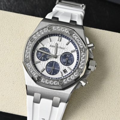 The latest upgraded version of the Audemars Piguet Royal Oak Offshore! The same