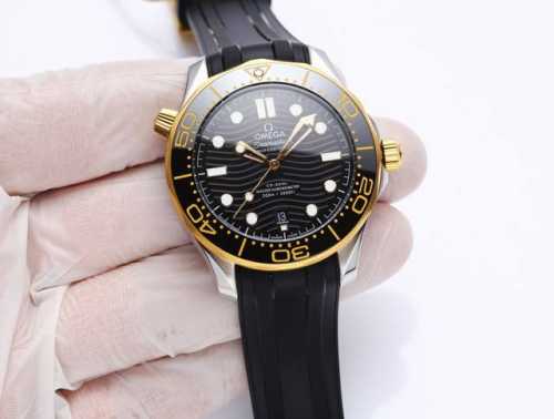 White Gold 20. Steel Band 20. Omega Omega Seamaster 300M 300M Coaxial Master Chr