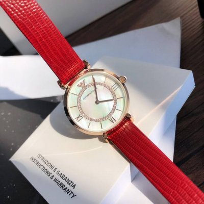 Emrio Armani Women's Watch, a stylish and versatile European and American watch