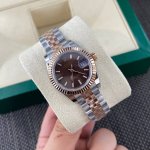Rolex Women's Oyster Datejust watch! The case is 28mm in diameter. It is forged