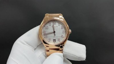Patek Philippe Twenty-4 Series 7300 makes a flashy debut. Comes with an original
