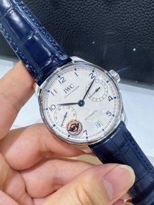Aps IWC Portuguese 7-Day Kinetic Mechanical Watch Model IW500713. The IWC Portug