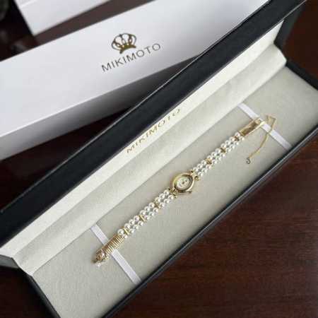 Mikmoto Pearl Watch! A mother-of-pearl dial exudes Japanese romance! This is def - Click Image to Close