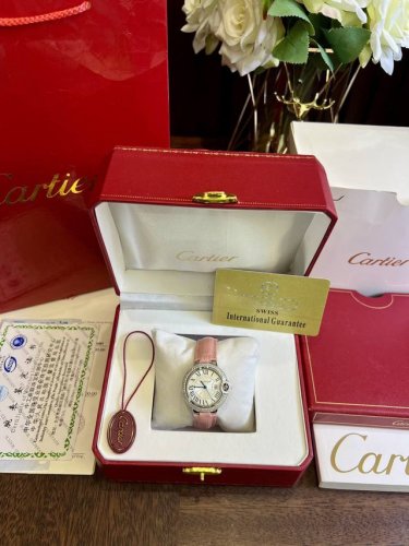 Blue Balloon with diamonds and pink leather strap. The original quality is the s