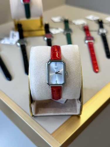 Hot Selling Item! Original New Arrival! Latest Tissot watch, the same style worn