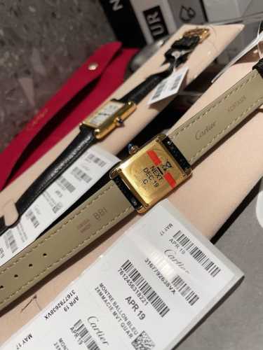 Gold + 20 Diamonds + 20 Factory Cartier Tank series launched the Tank Must watc