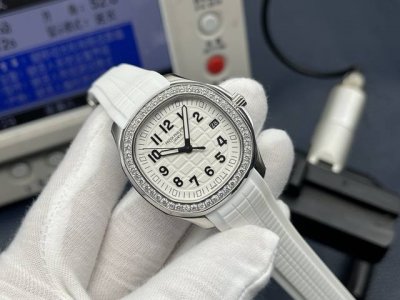 Platinum New Buckle 50 Ppf Factory 2025's pinnacle, the Patek Philippe Aquanaut