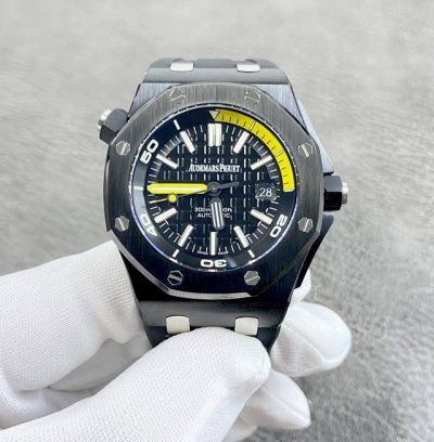 Audemars Piguet 15706 series, 42mm, equipped with Japanese 9015 movement! Sapph Audemars Piguet 15706 series, 42mm, equipped with Japanese 9015 movement! Sapph