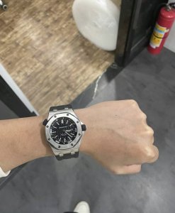 Brand: A Audemars Piguet Royal Oak Offshore : Series: 15703 Series Design: The