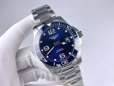 The Longines Conquest Diving Series, a top-selling and mainstay series in bouti
