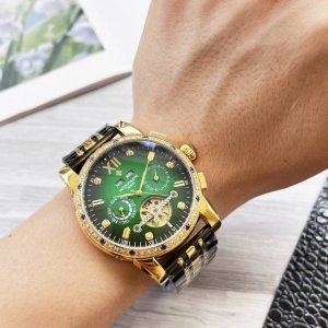 Complex timepieces are luxurious and atmospheric. Classic new products are laun