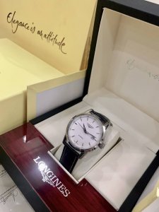 Simple, sophisticated, elegant, and effortlessly romantic. Retro series. Movemen