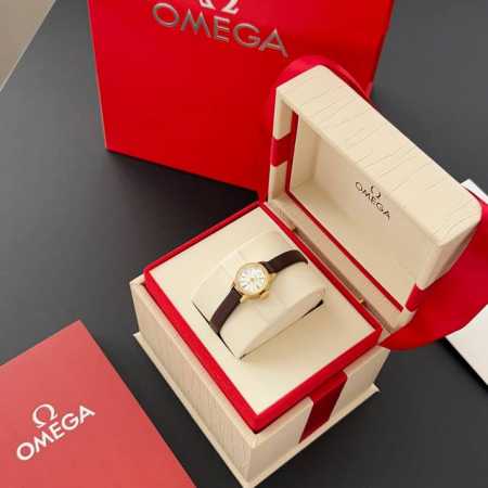 The Omega De Ville Blingbling Diamond Sugar Kaleidoscope Watch has a rare 18.5mm - Click Image to Close