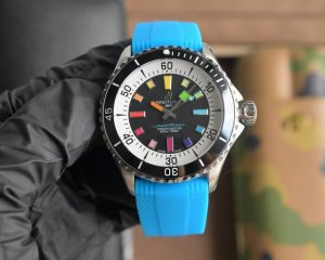 Bls Breitling Superocean 42Mm Watch. 1: A dive watch must be both easy to read a