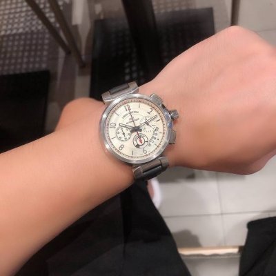 Lv Lv Louis Vuitton Tambour Evolution Chronograph Style Features: Rugged And Mas