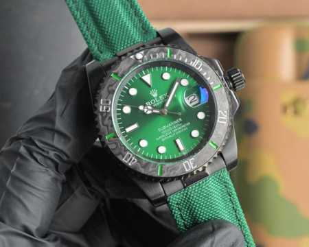 New Rolex Diw Submariner parakeet A new custom Submariner, a flawless presentat - Click Image to Close