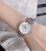 Armani's "White Moonlight" and "Starry Sky" watches are truly a hit! The exquisi