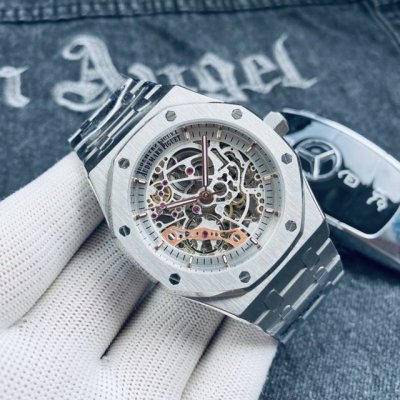 Gold + 20 Brand: Ap Audemars Piguet Royal Oak Model: Men's Automatic Mechanical