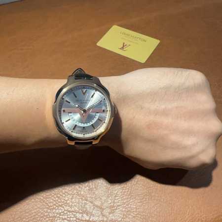 new model! Lv Lv Louis Vuitton high-end handsome watch is easy to match, looks g - Click Image to Close
