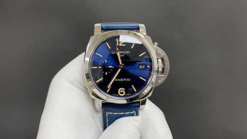Panerai 688 White Case Blue Face 44mm Automatic Winding Mechanical Movement Top