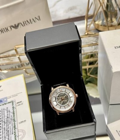 Armani mechanical men's watch with leather strap arrived. Armani case: 316L stai