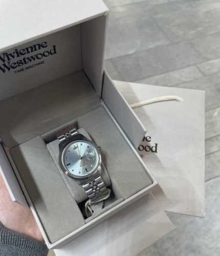 Poetry of Ice Blue Cracked Dial Vivienne Westwood's ice blue crackled dial captu