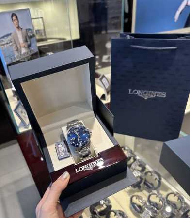 Longines super popular dive watch, blue dial Conquest, 40% off+ on Ddd. Longines - Click Image to Close