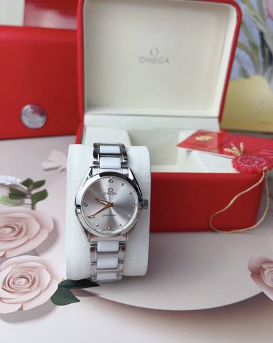 Fashionable Quartz Women's Omega combines luxury and classics to create a stunni