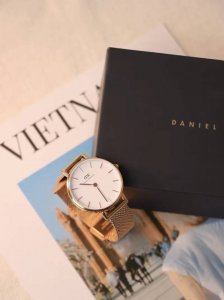 Dw means "Wait for me" in Chinese, but the reverse means "Forget." One day you w