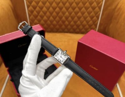 Cartier New Tank Small Watch Tank Series Wsta0042 New Small This Tank is a must-